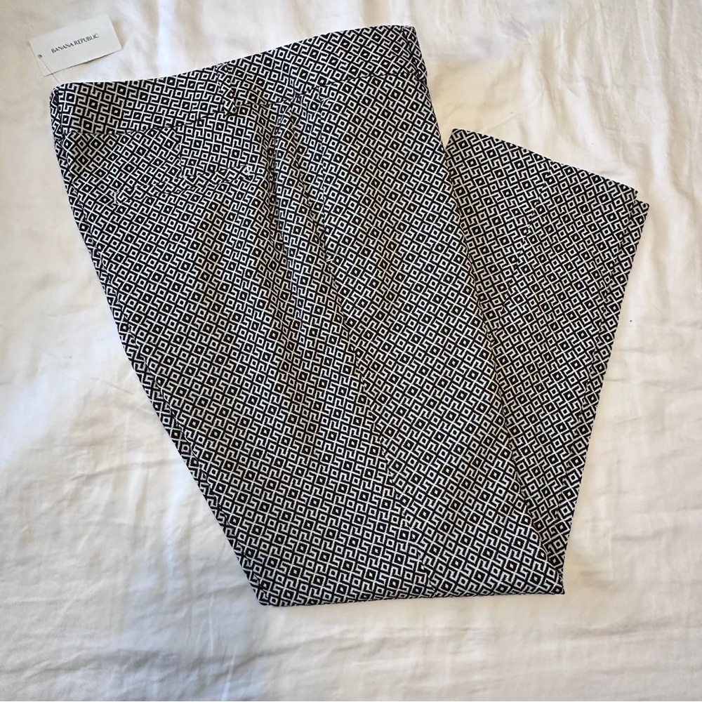 Ladies Banana Republic Cropped Geo Pattern Pants